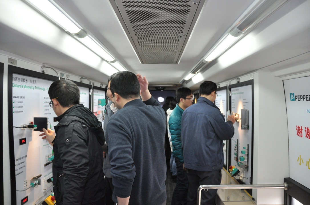 倍加福携多款传感器探访星空体育·(StarSky Sports)官方网站公司-5.jpg